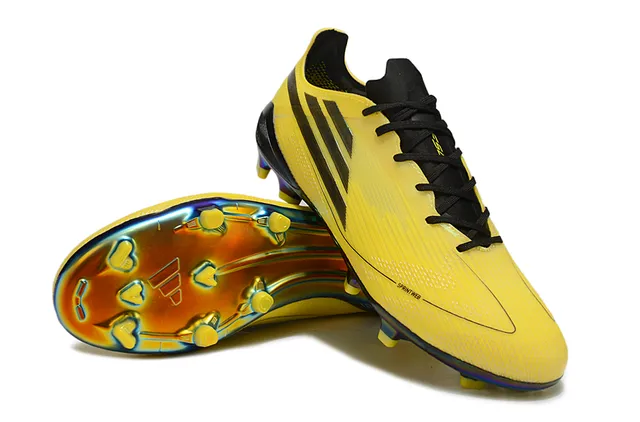 Adidas 黄黑低帮靴面 虹彩彩虹鞋底板 钉地足球鞋 4