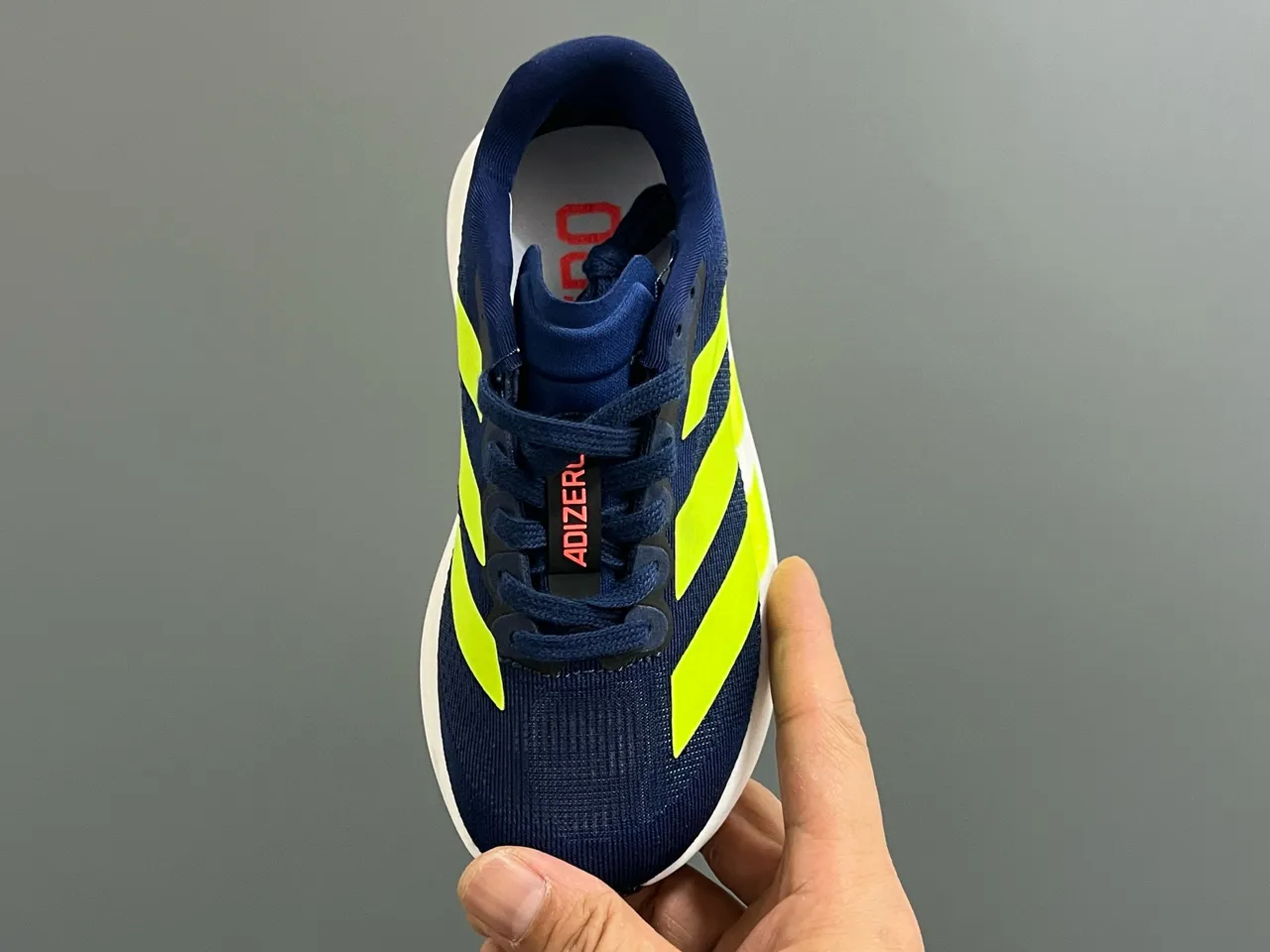 Adidas हलুদ কালো লো-টপ নিট আপার রানিং শু 20