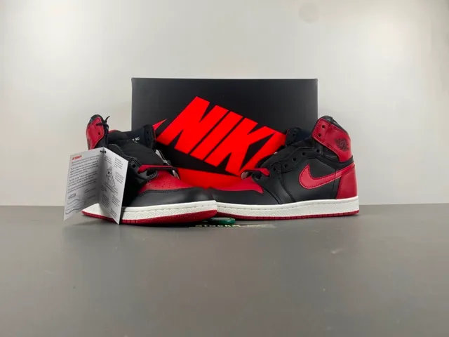 Air Jordan 1 Black Red White Basketball Shoes 14