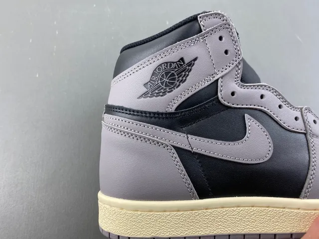 Air Jordan 1 Gray Black High-Top Leather Upper Basketball Shoes 3