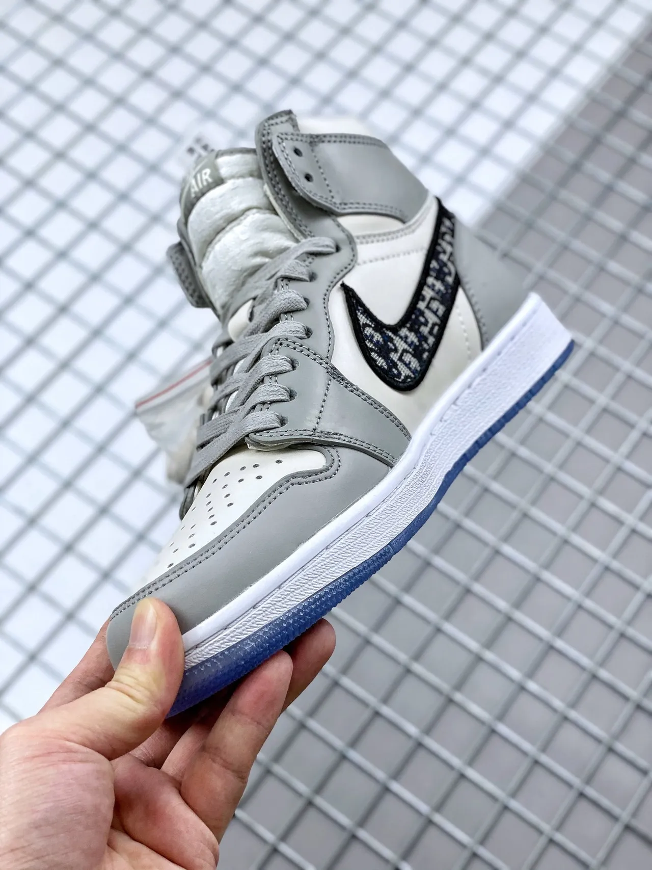 Air Jordan 1 ग्रे ब्लू हाई-टॉप लेदर और टेक्सटाइल अपर बास्केटबॉल जूते 4