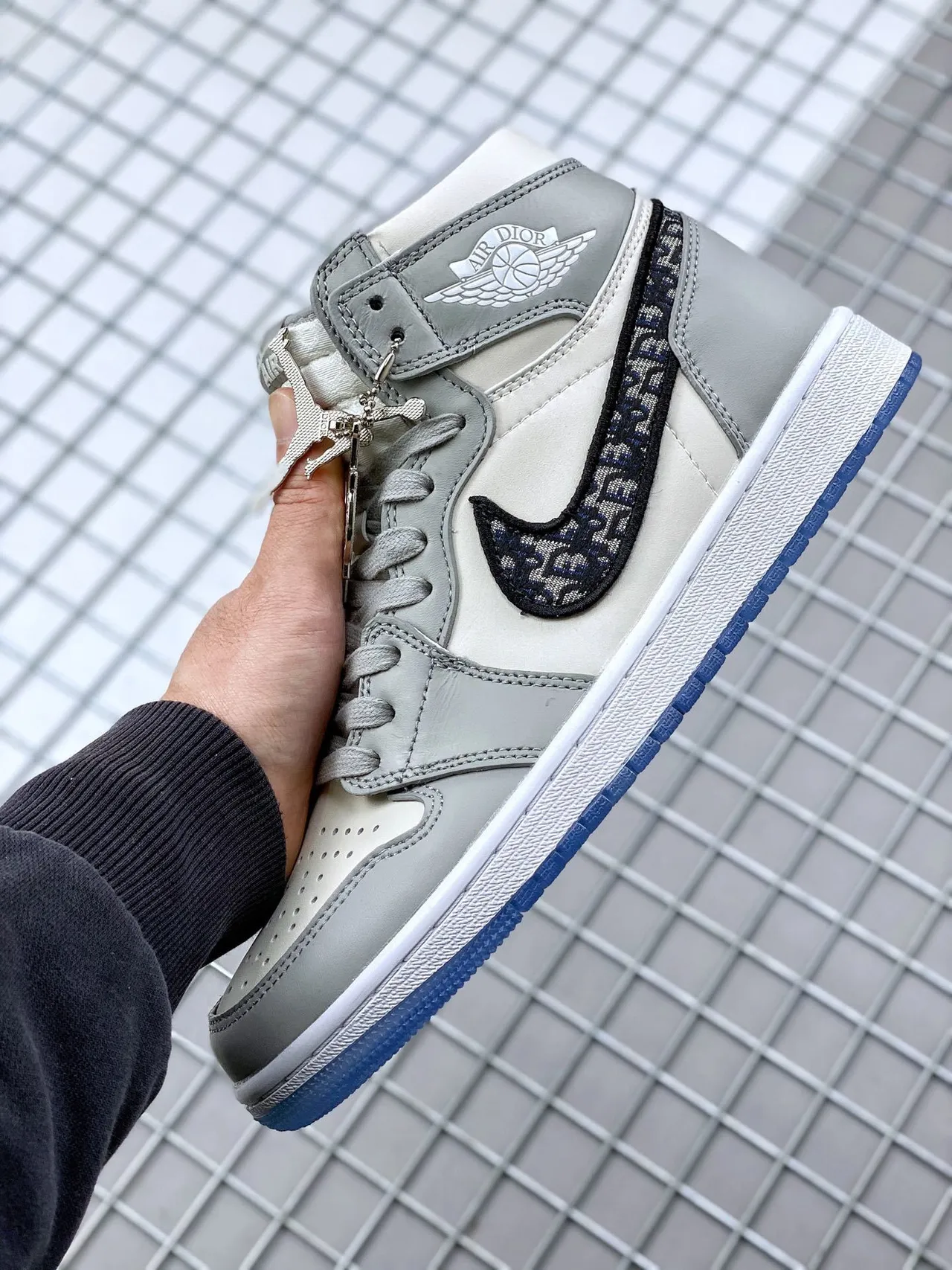 Air Jordan 1 ग्रे ब्लू हाई-टॉप लेदर और टेक्सटाइल अपर बास्केटबॉल जूते 9