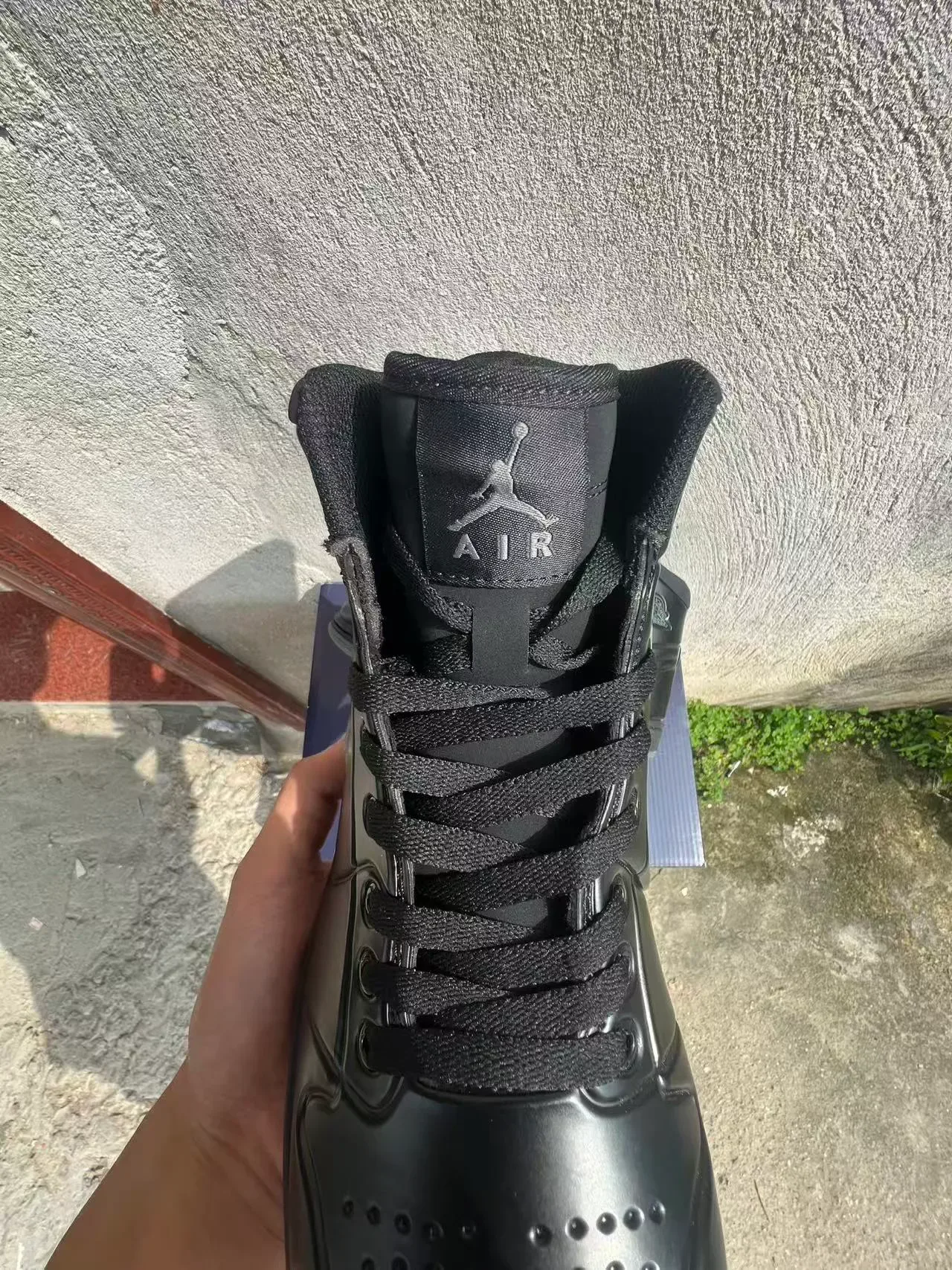 Air Jordan 1 মনোক্রোম কালো হাই-টপ বাস্কেটবল জুতা 4