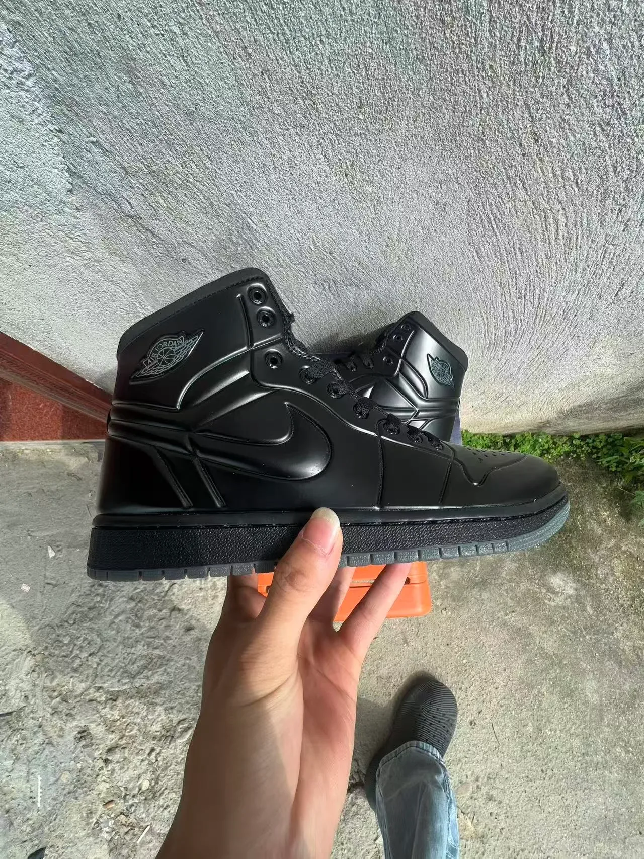 Air Jordan 1 মনোক্রোম কালো হাই-টপ বাস্কেটবল জুতা 7
