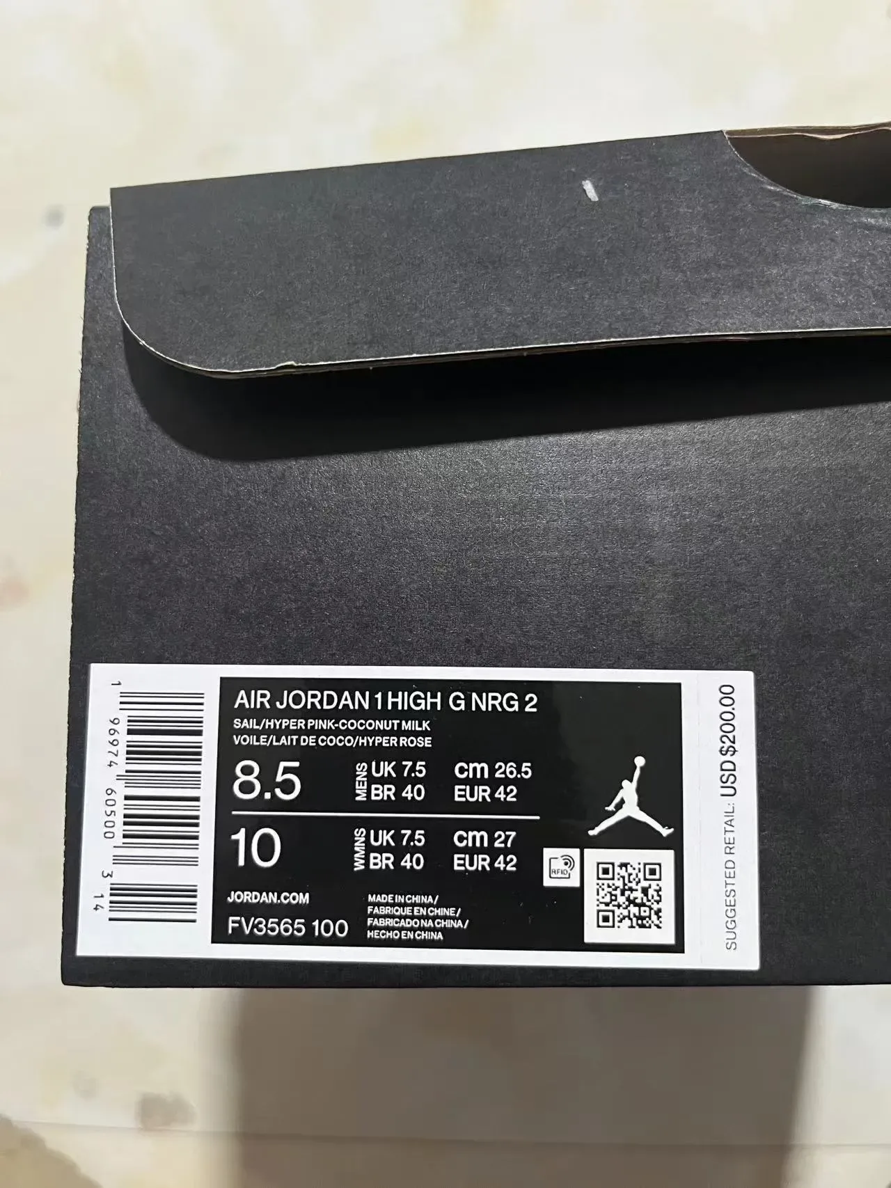 Air Jordan 1 Off-White 刺绣波浪图案篮球鞋 12