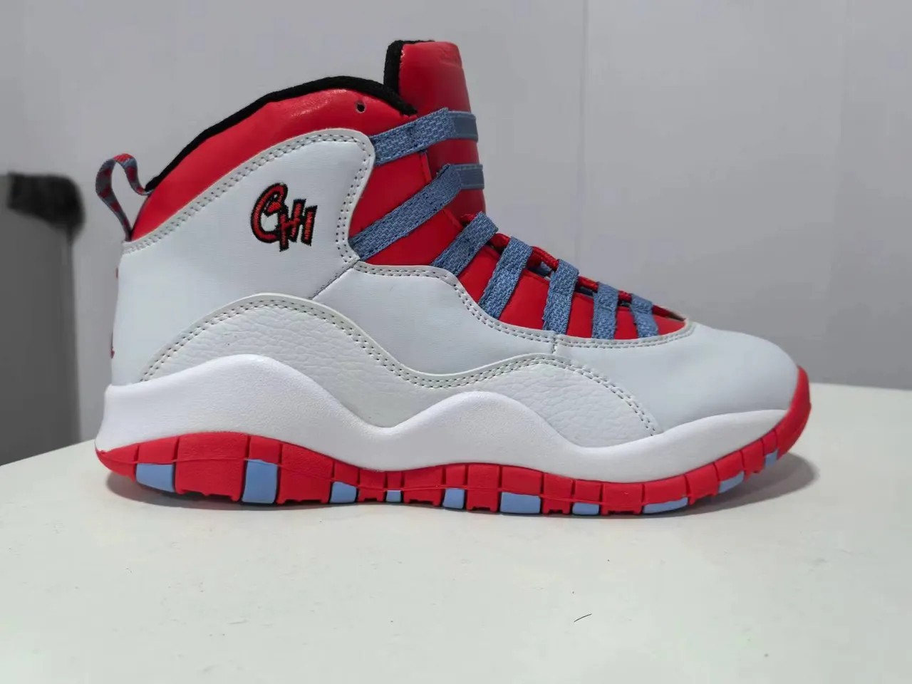 حذاء كرة السلة Air Jordan 10 Chicago أبيض أحمر University Blue 4