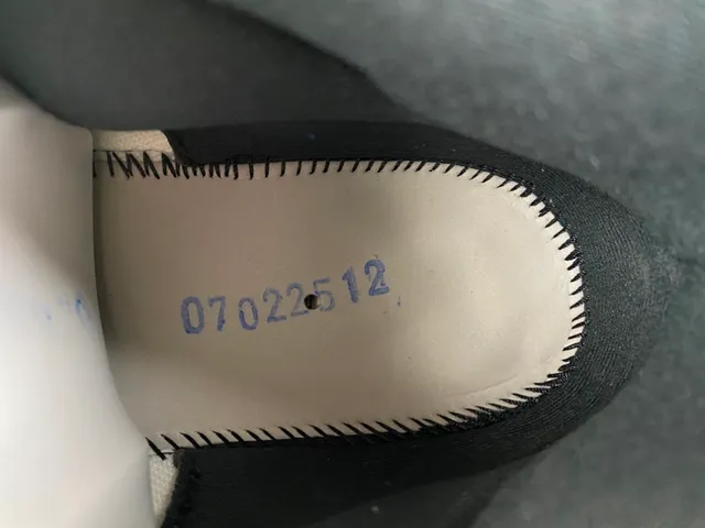 Tênis de basquete Air Jordan 11 em couro envernizado azul royal e branco 8