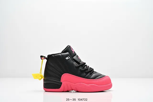 Tênis de basquete Air Jordan 12 preto e rosa 23
