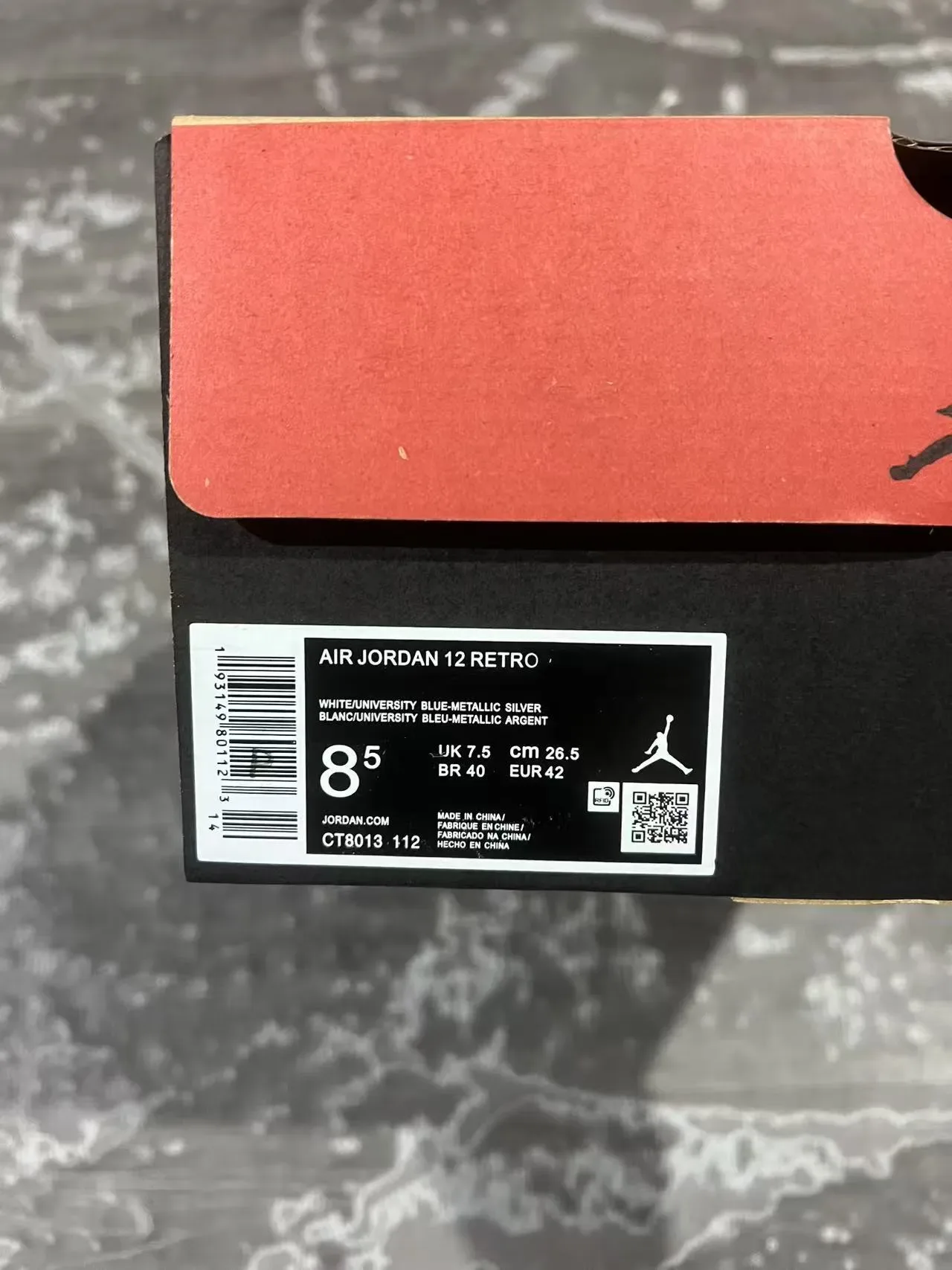 Air Jordan 12 أحذية كرة السلة بالأبيض والأزرق الفاتح 10