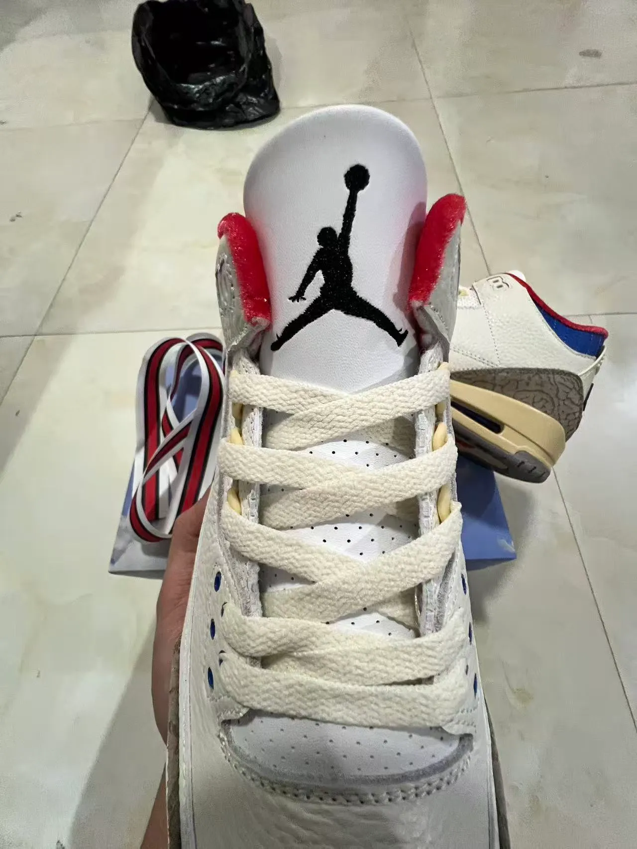 Chaussures de basketball Air Jordan 3 à imprimé éléphant blanc 4