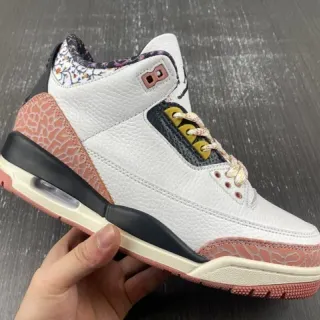 Tênis de basquete Air Jordan 3 branco pêssego com estampa de elefante
