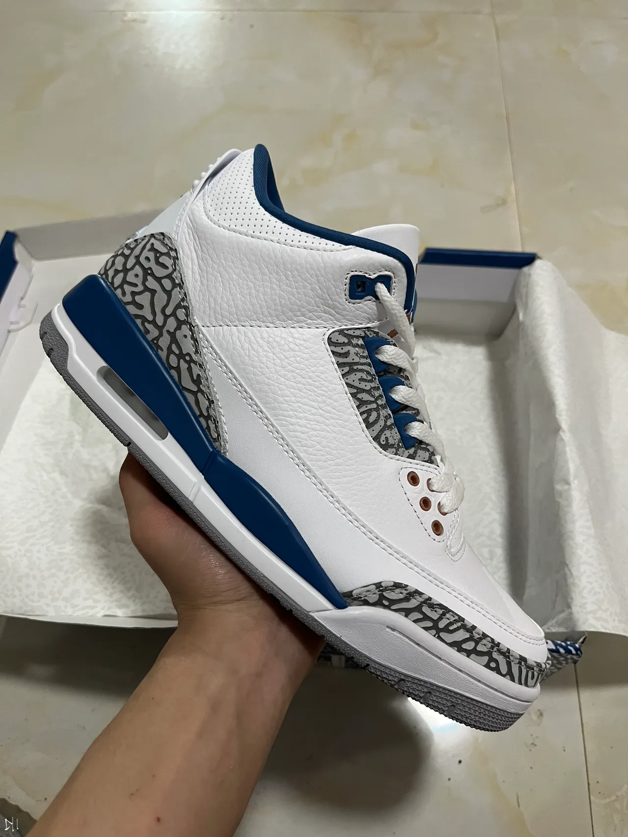 Zapatillas de baloncesto Air Jordan 3 blanco azul real con estampado de elefante 4