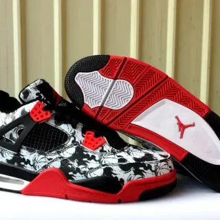 Tênis de basquete Air Jordan 4 com estampa floral vermelho e preto