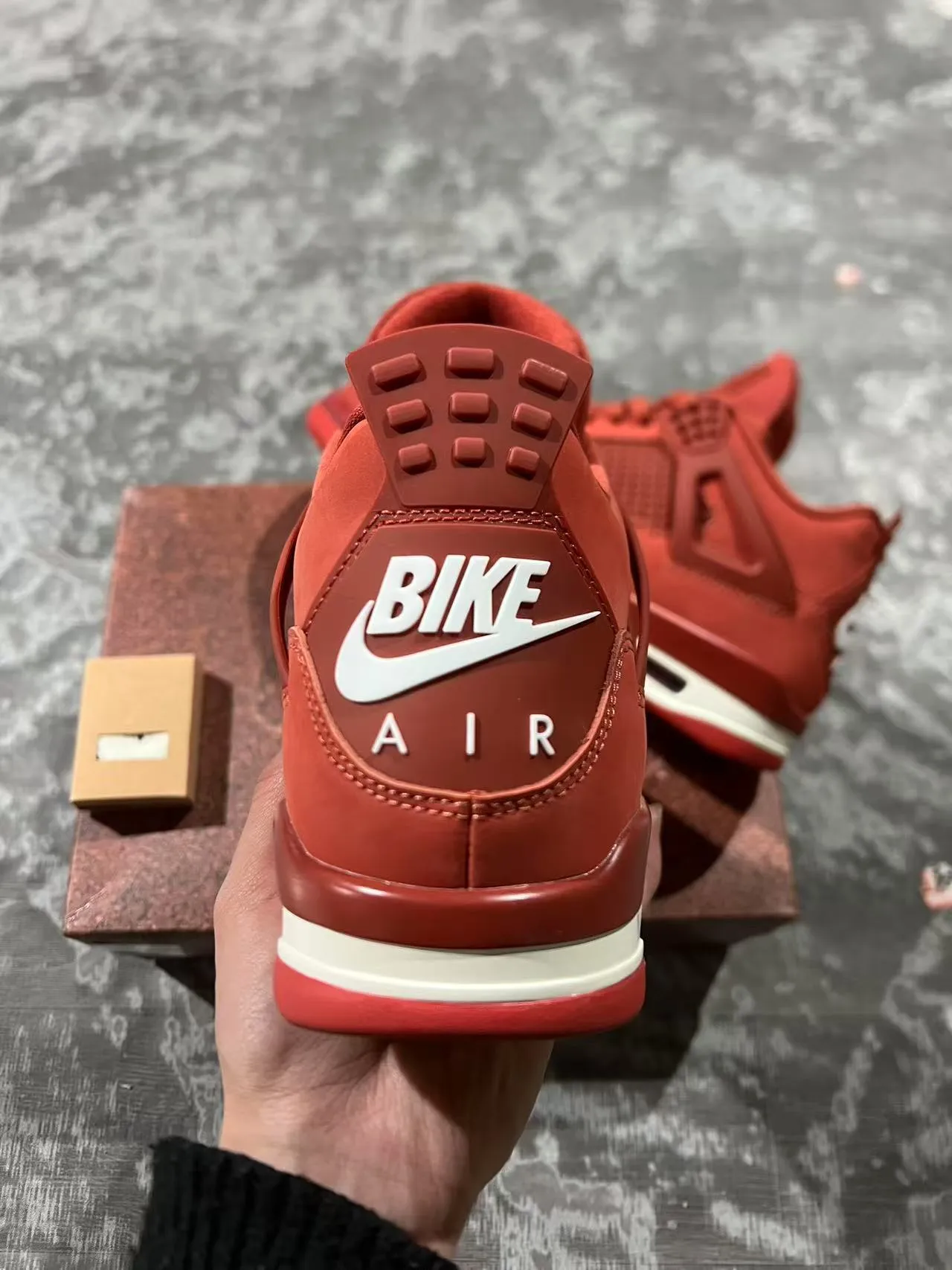 Zapatillas de baloncesto Air Jordan 4 rojo monocromático 8