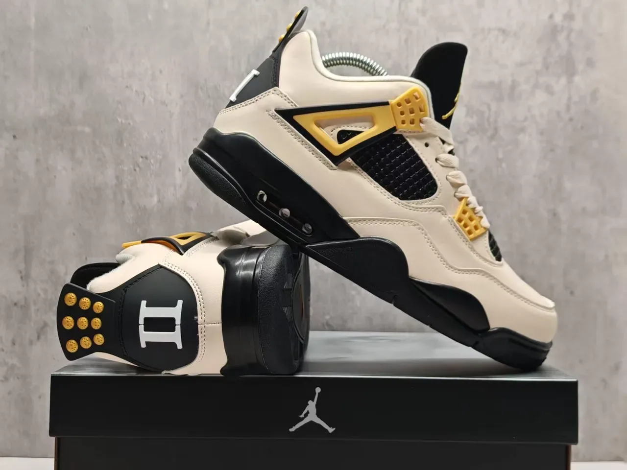 Air Jordan 4 Off-White Black Gold Chaussures de basket 5