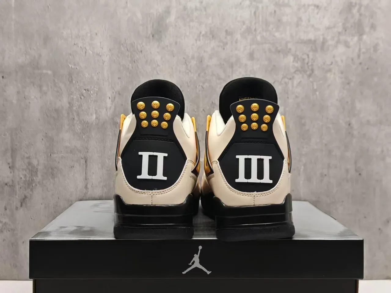 Air Jordan 4 Off-White Black Gold Chaussures de basket 6