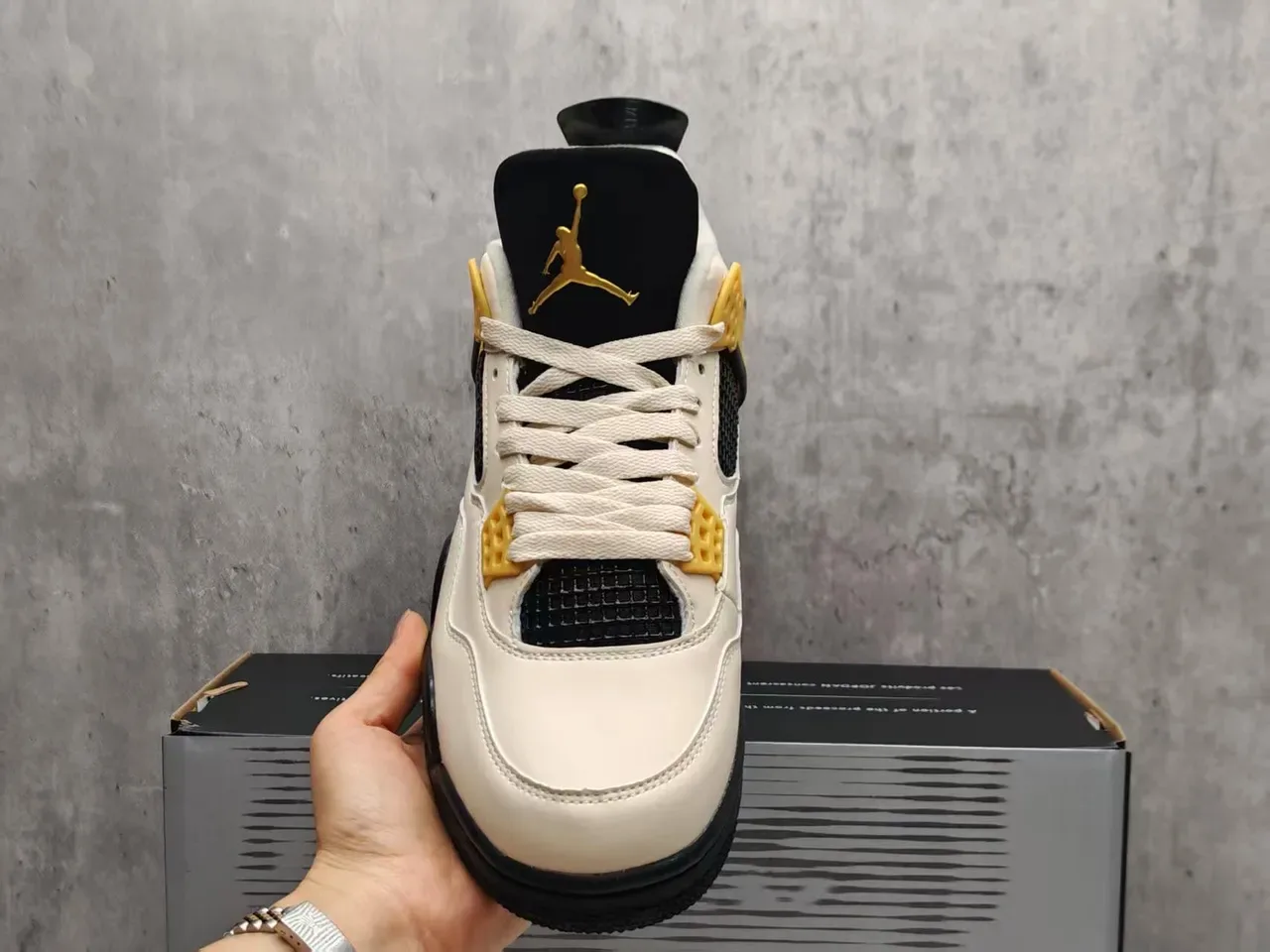 Air Jordan 4 Off-White Black Gold Chaussures de basket 9