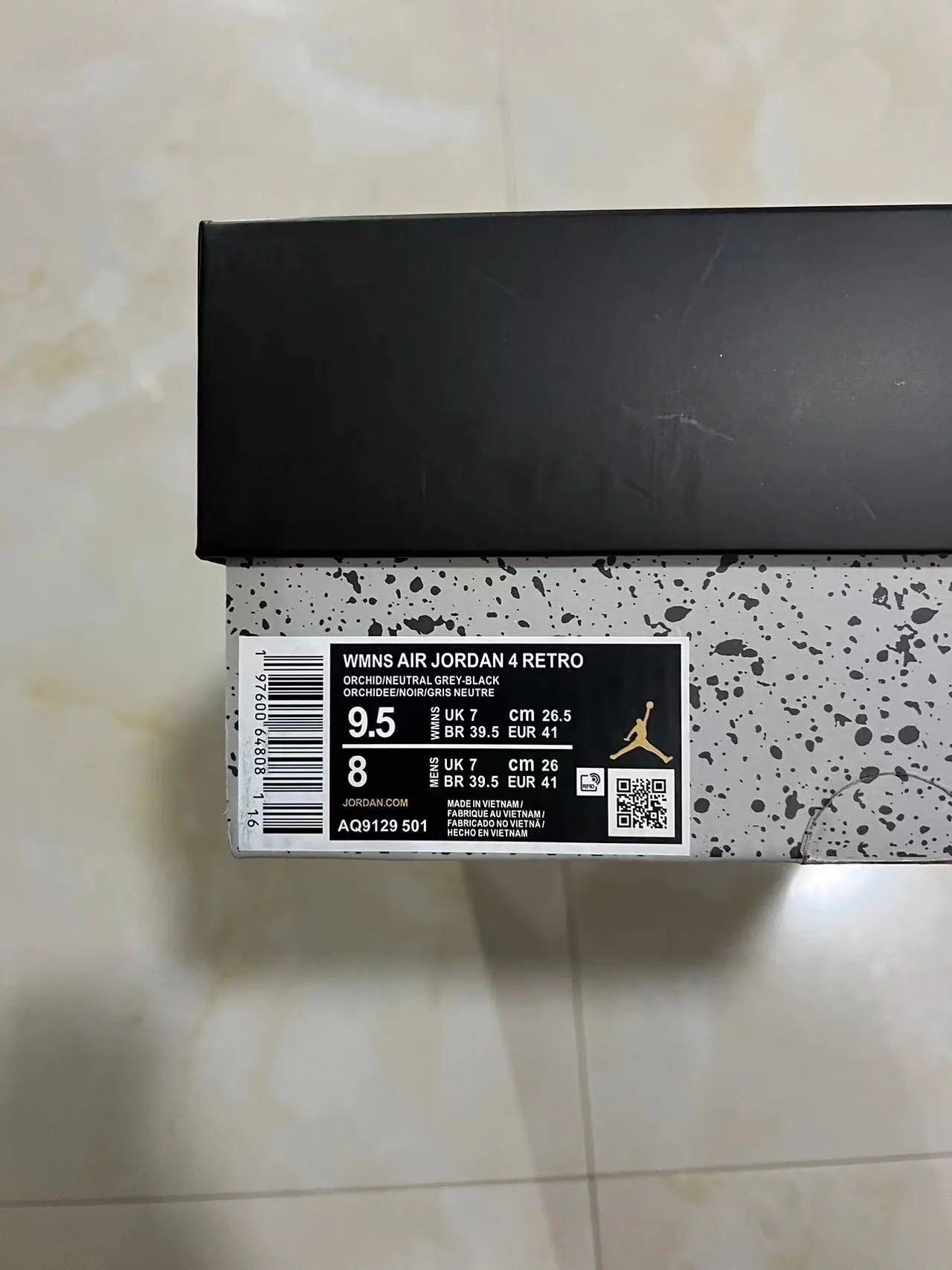 Air Jordan 4 गोलापি সুয়েড দাগযুক্ত সাদা বাস্কেটবল জুতো 10
