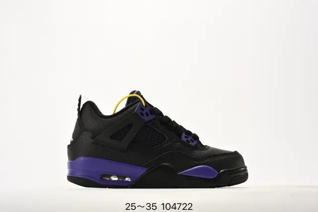 Tênis lifestyle Air Jordan 4 branco e azul 9