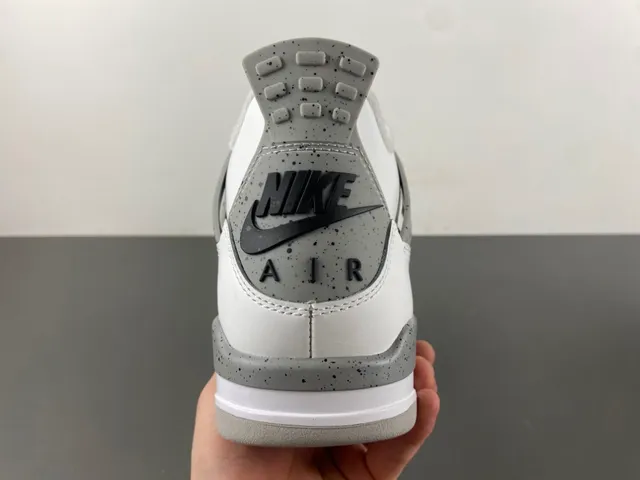 Tênis de basquete Air Jordan 4 branco cimento cinza 4