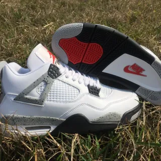 Air Jordan 4 白色水泥红色篮球鞋