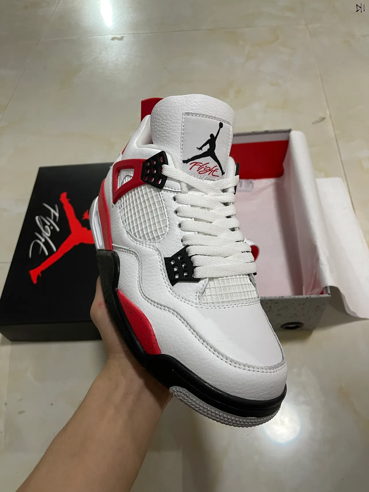 Tênis de basquete Air Jordan 4 branco vermelho preto 2