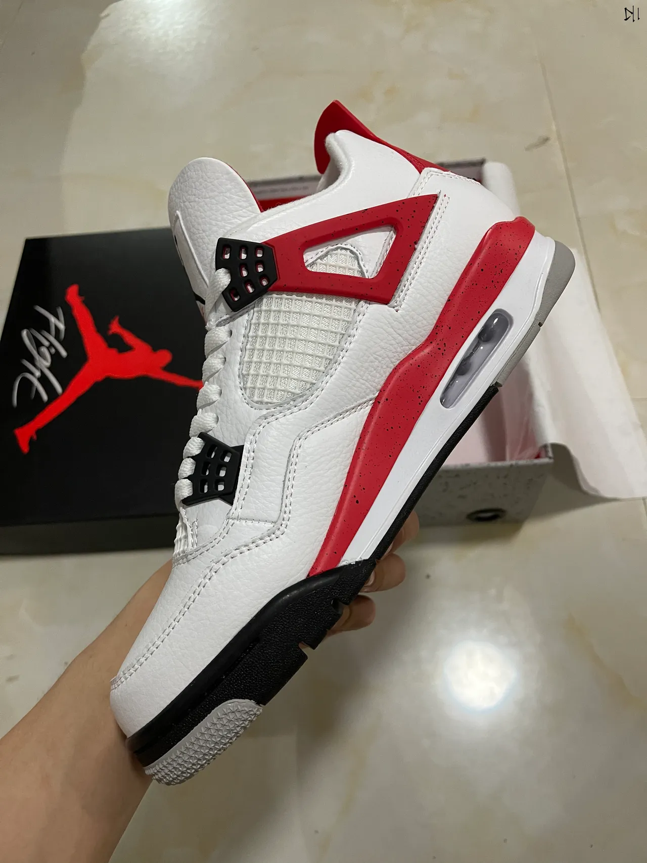 Tênis de basquete Air Jordan 4 branco vermelho preto 5