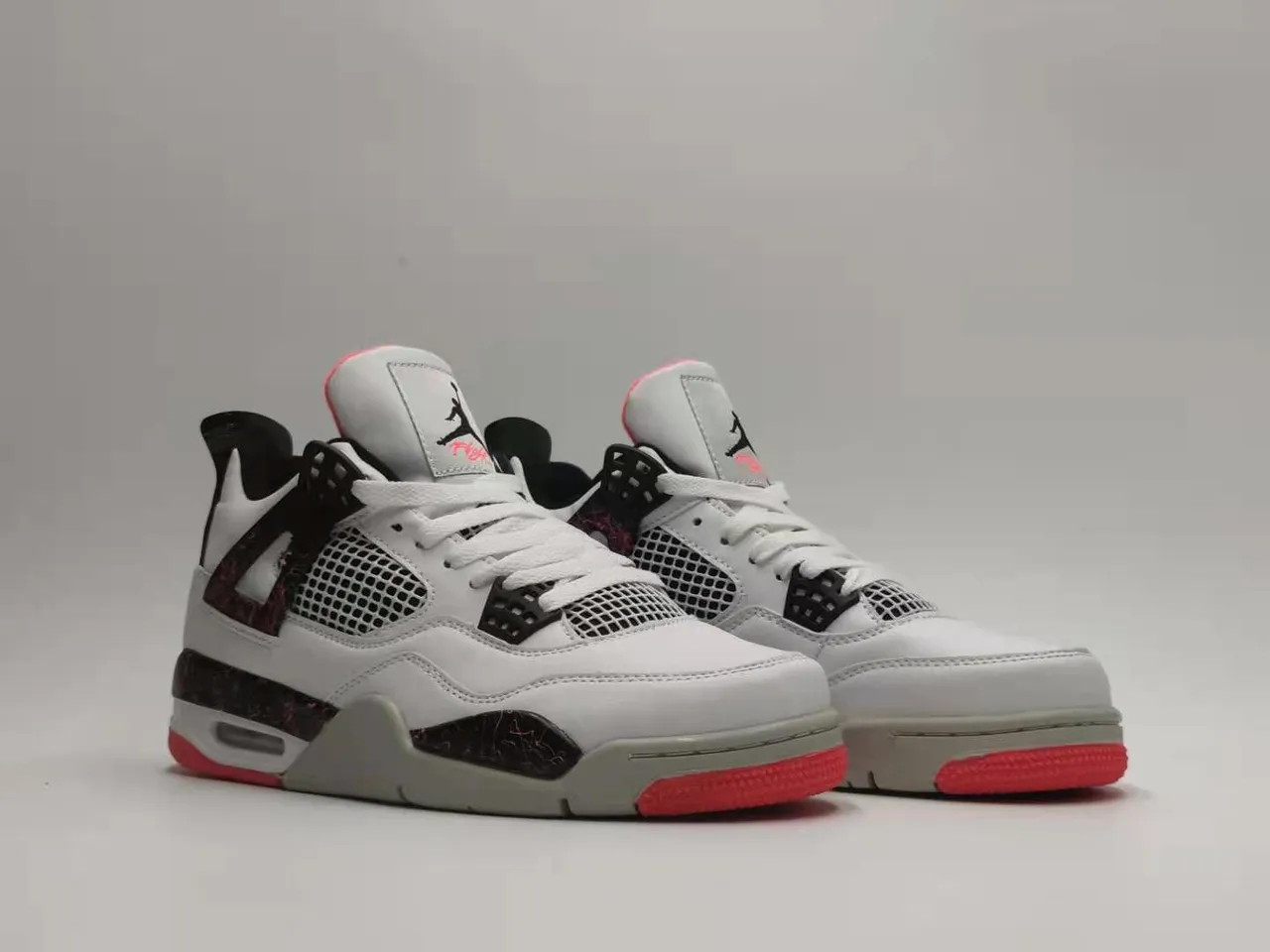 Tênis de basquete Air Jordan 4 branco vermelho cinza 3