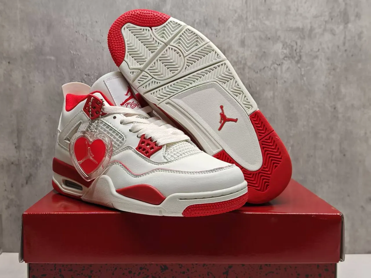 Air Jordan 4 সাদা লাল হার্ট চার্ম বাস্কেটবল জুতো 4