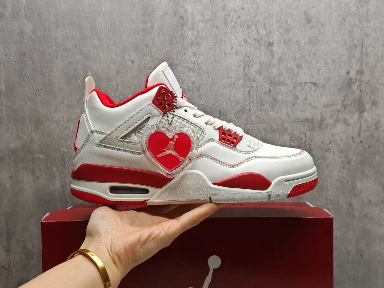 Air Jordan 4 সাদা লাল হার্ট চার্ম বাস্কেটবল জুতো 7
