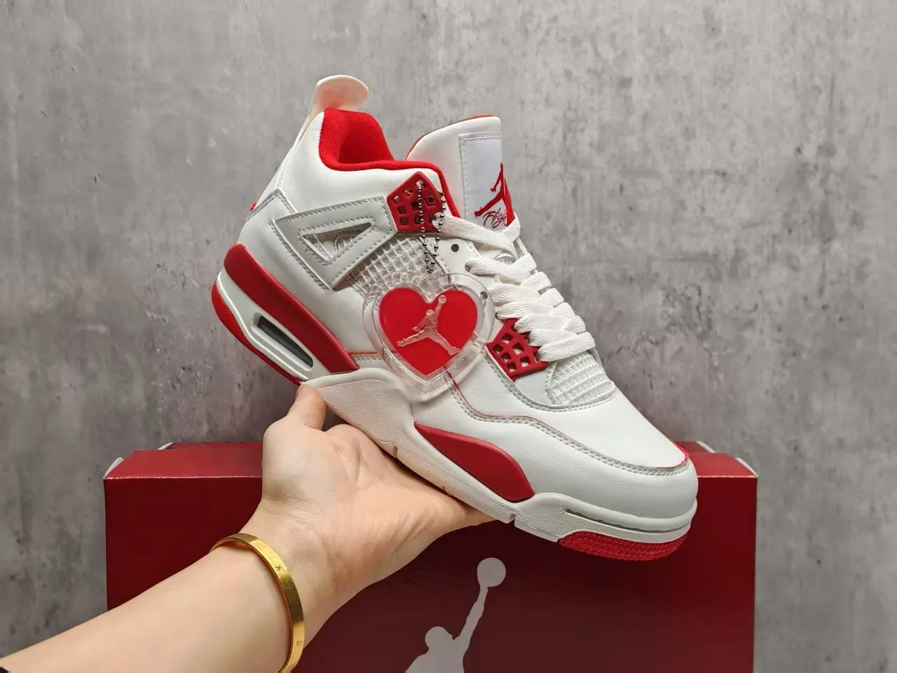 Air Jordan 4 সাদা লাল হার্ট চার্ম বাস্কেটবল জুতো 8