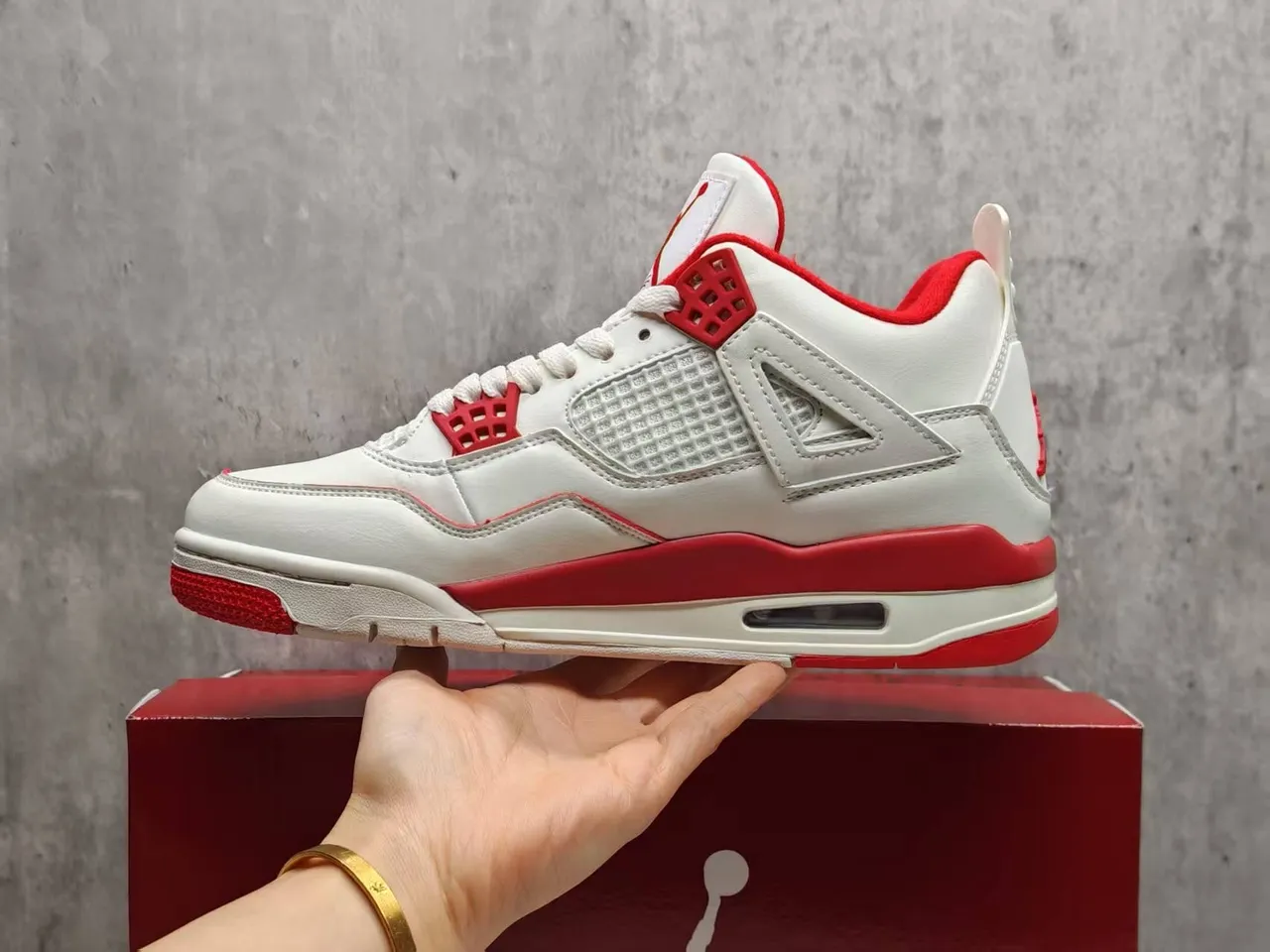 Air Jordan 4 সাদা লাল হার্ট চার্ম বাস্কেটবল জুতো 9