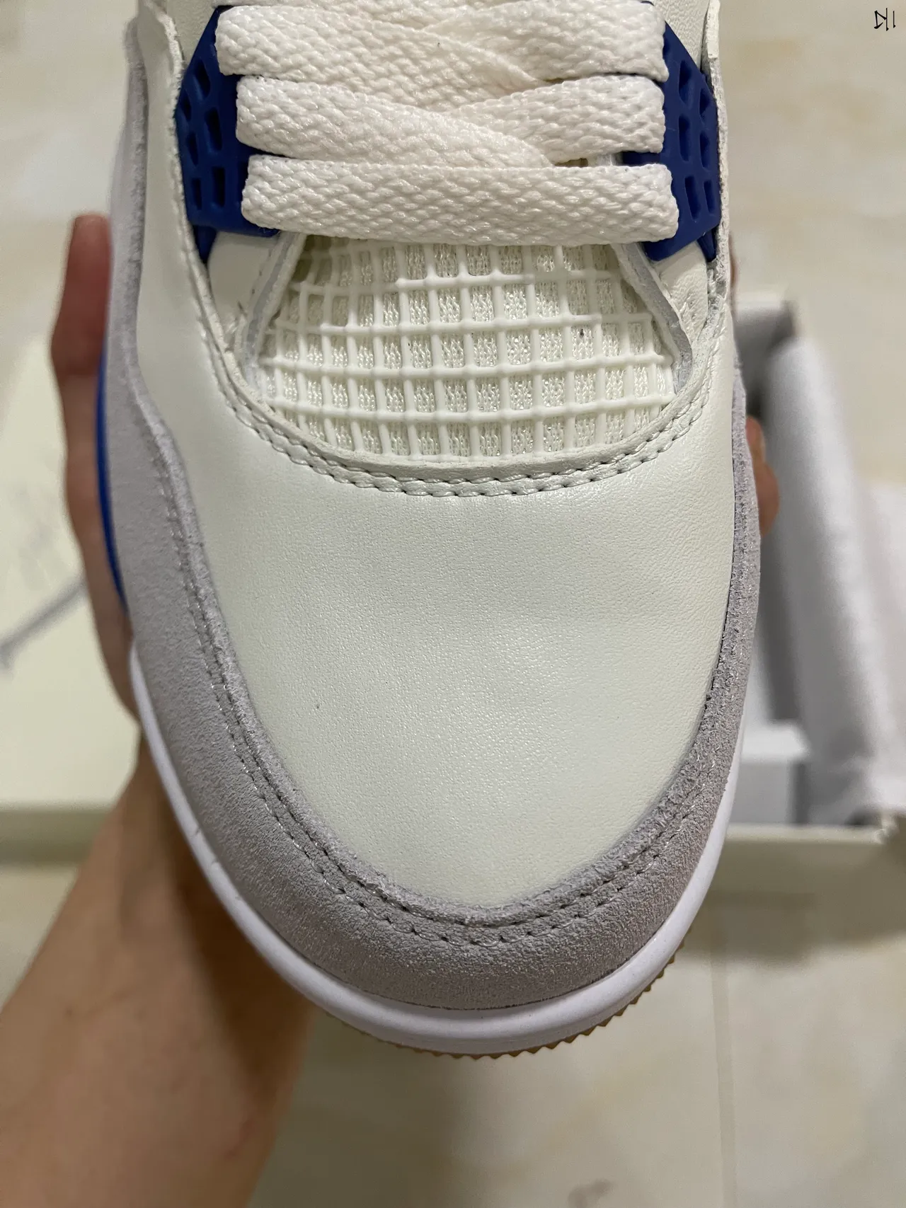 Zapatillas de baloncesto Air Jordan 4 blanco, azul real, gris y goma 3