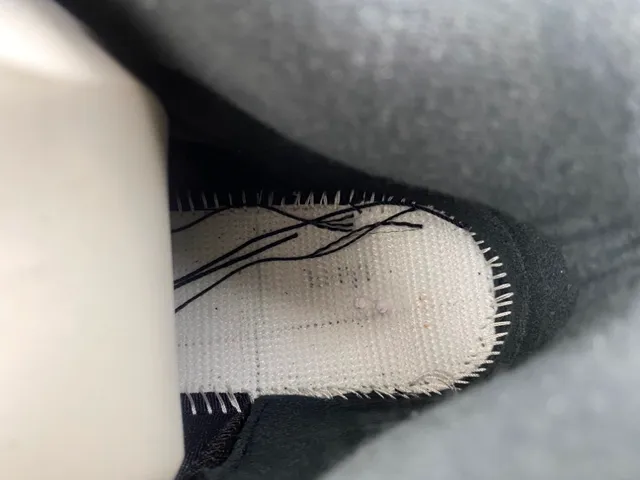 حذاء كرة السلة Air Jordan 5 صاعقة البرق باللونين الأسود والأحمر 8