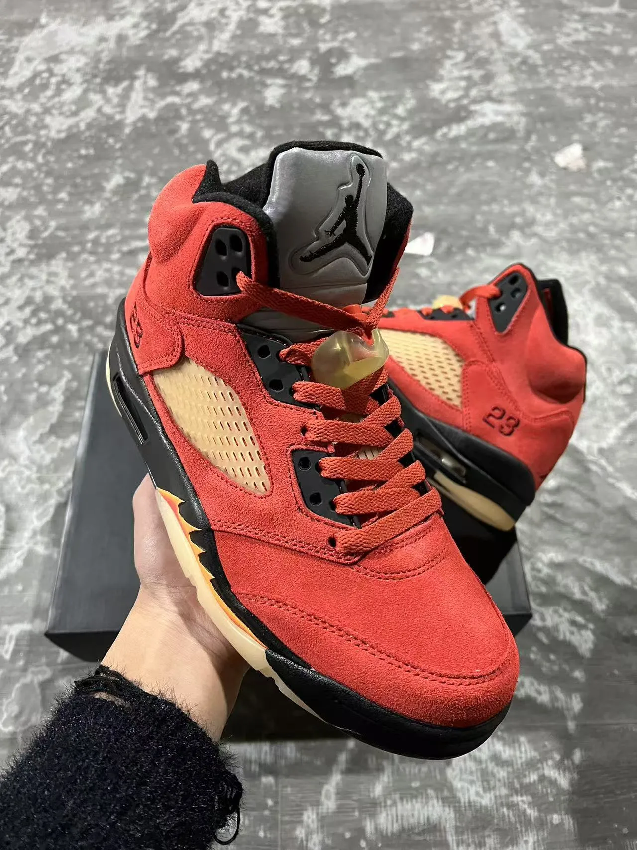 Tênis de basquete Air Jordan 5 chama vermelha e preta 2