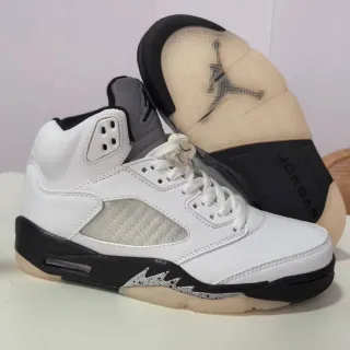 Air Jordan 5 सफ़ेद काले गम बास्केटबॉल जूते