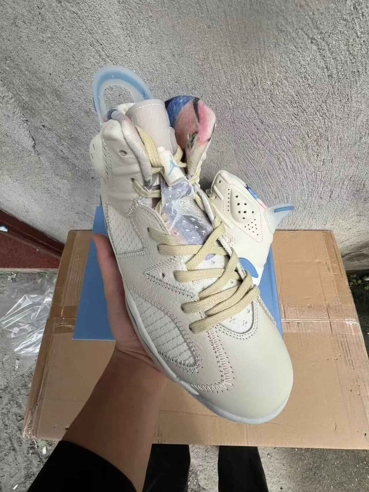 Air Jordan 6 Off-White et Light Blue Chaussures de basket-ball 2