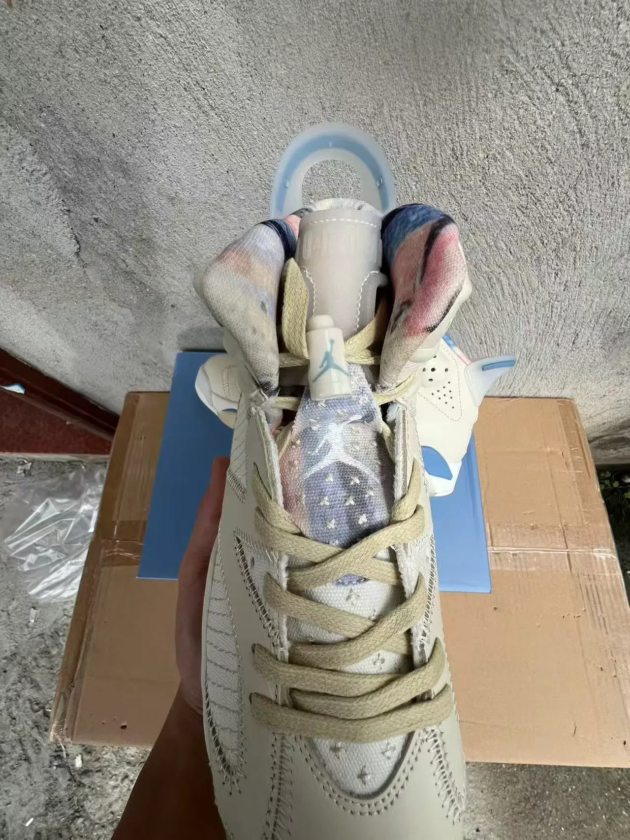 Air Jordan 6 Off-White et Light Blue Chaussures de basket-ball 4