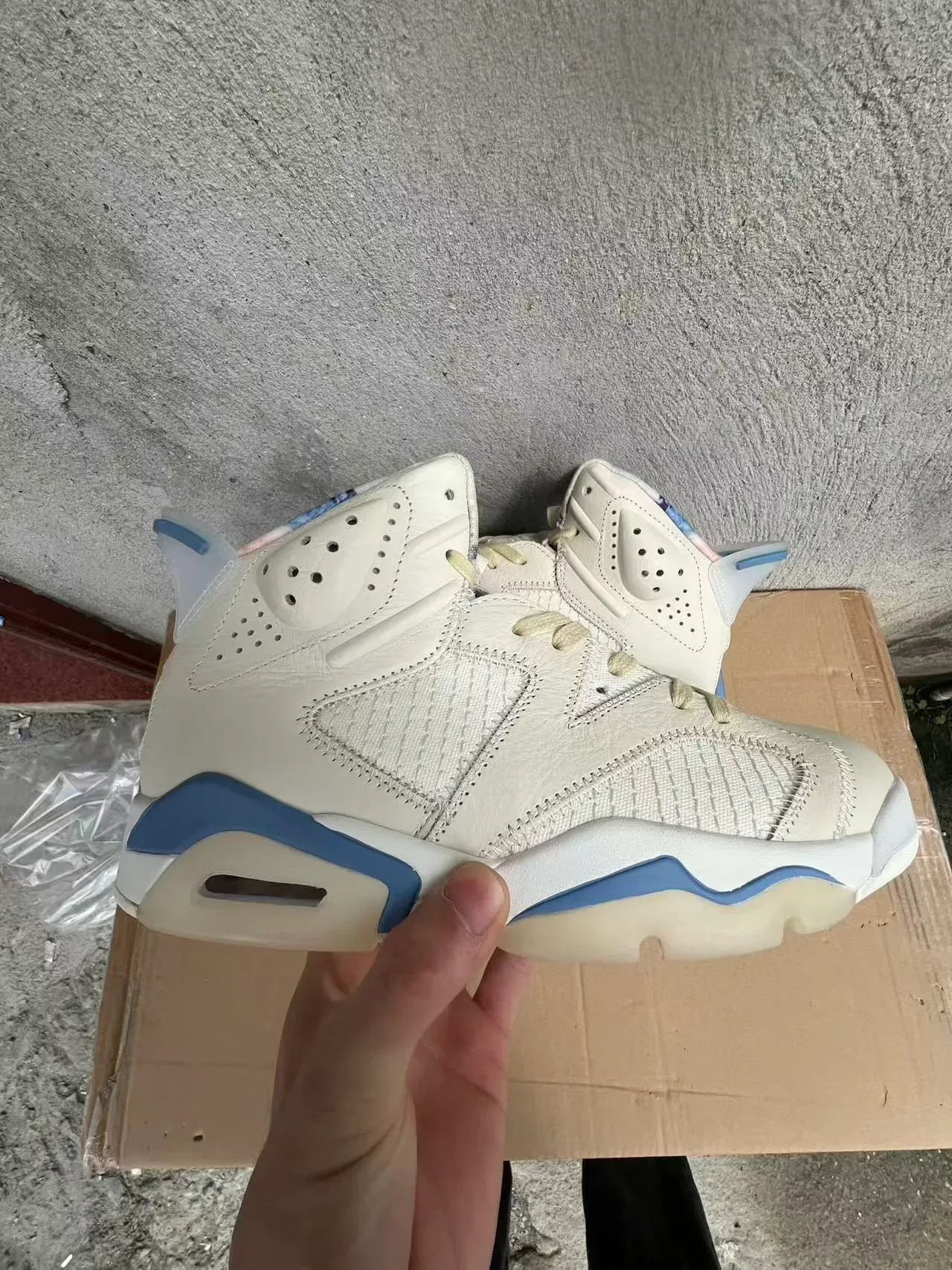 Air Jordan 6 Off-White et Light Blue Chaussures de basket-ball 7