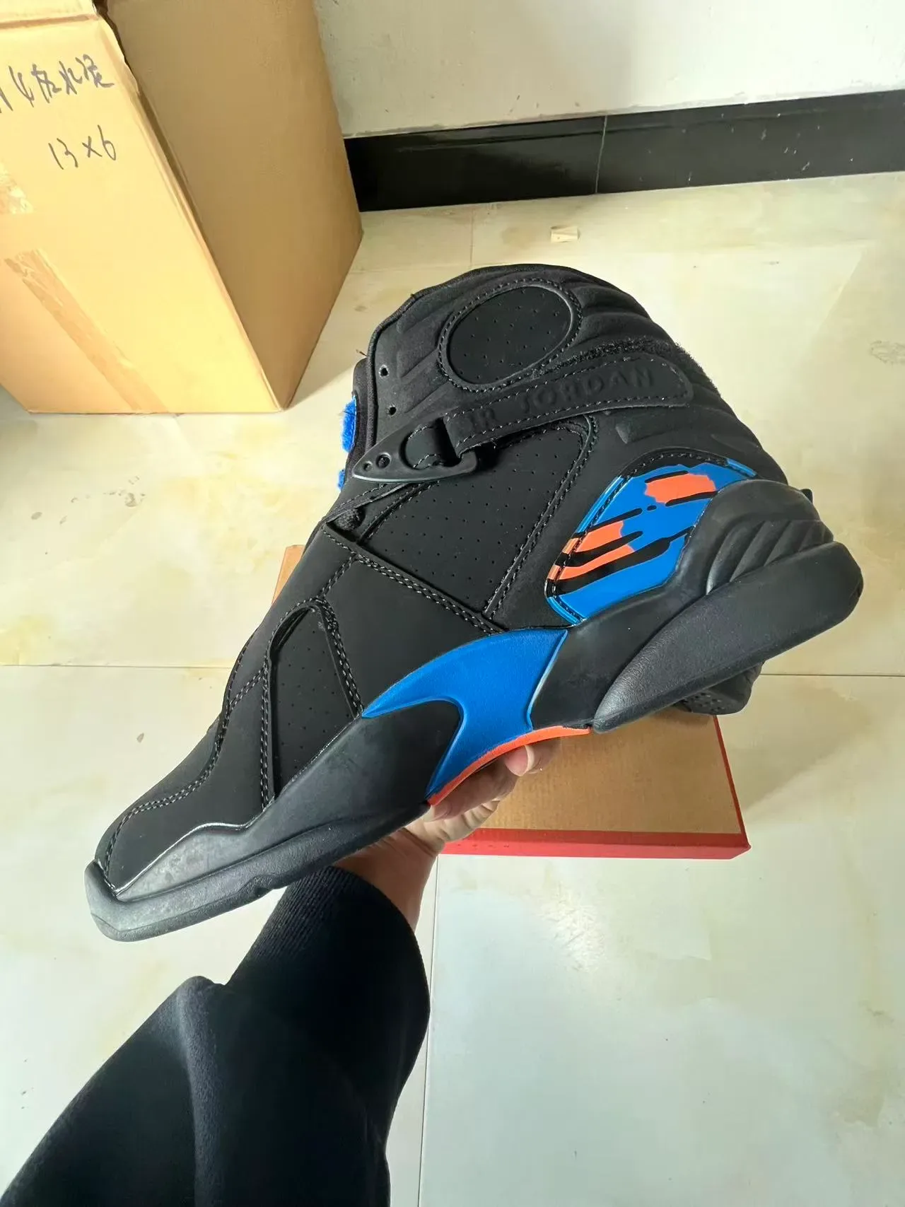 Air Jordan 8 Preto Azul Laranja Chama Tênis de Basquete 5