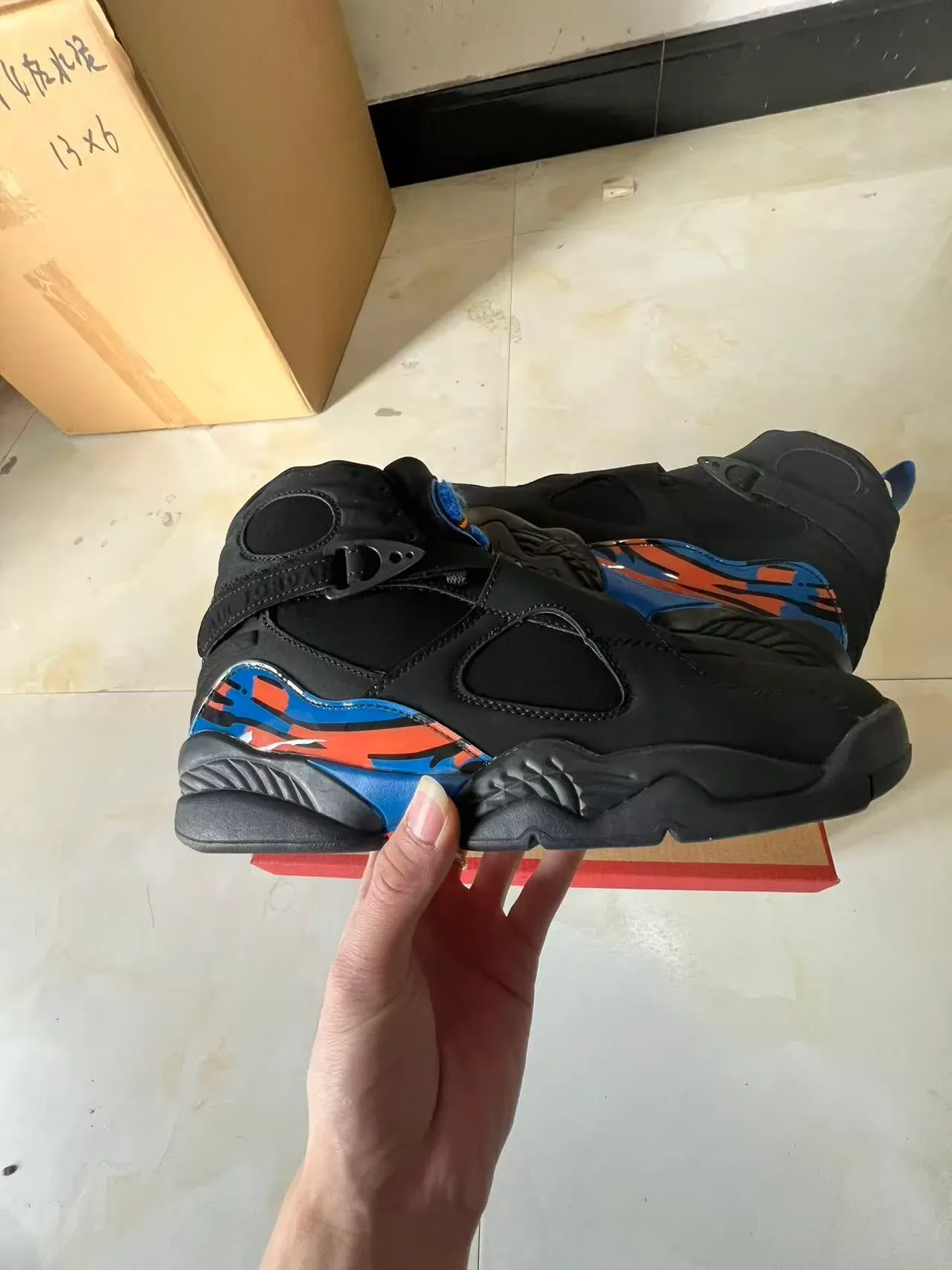 Air Jordan 8 Preto Azul Laranja Chama Tênis de Basquete 7