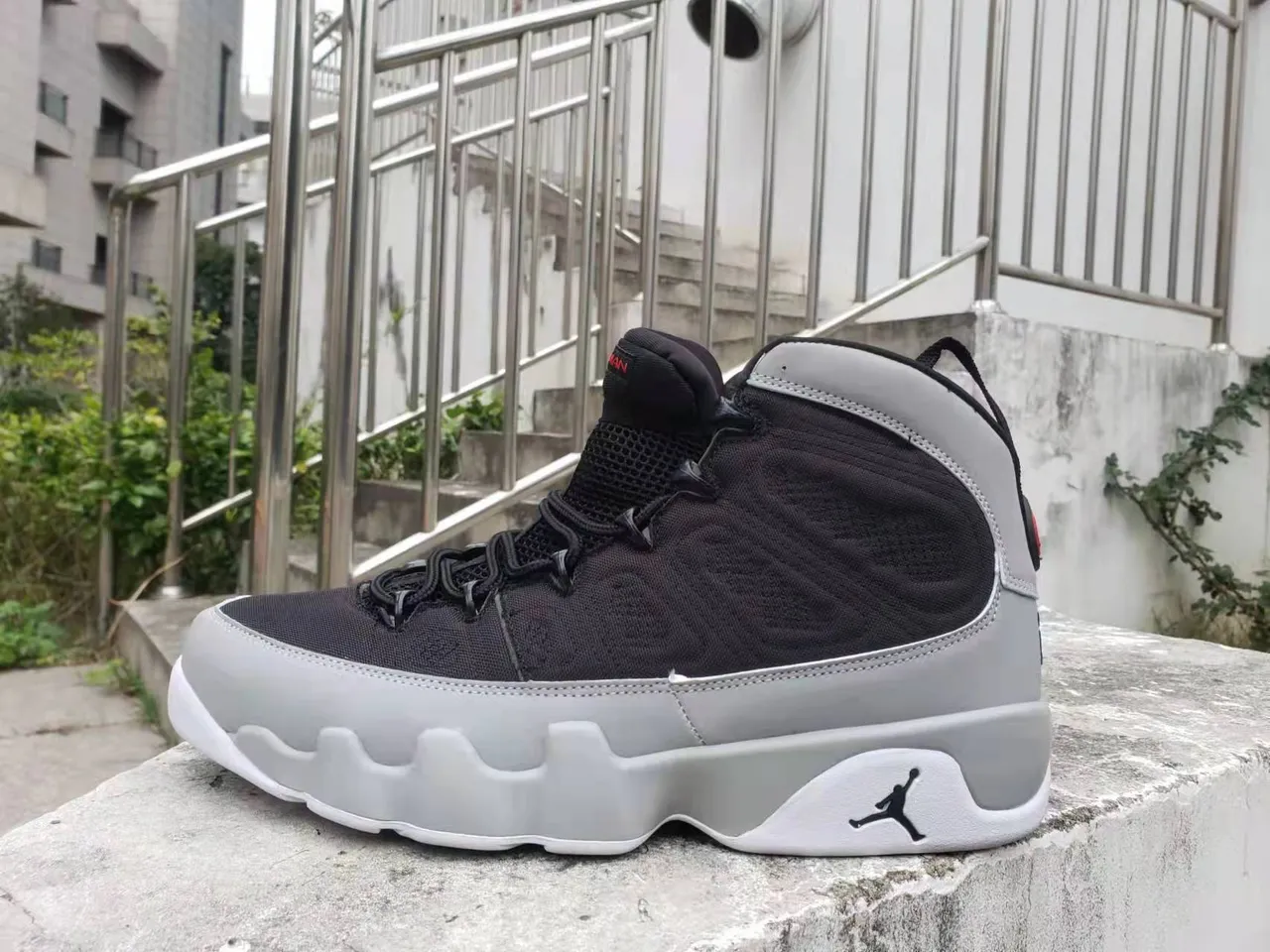 Air Jordan 9 काले और स्लेटी बास्केटबॉल जूते 2