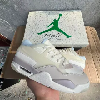Air Jordan बेज ग्रे लेयर्ड सिंथेटिक और मेश अपर ट्रांसलूसेंट मिडसोल एक्सेंट लाइफस्टाइल स्नीकर्स
