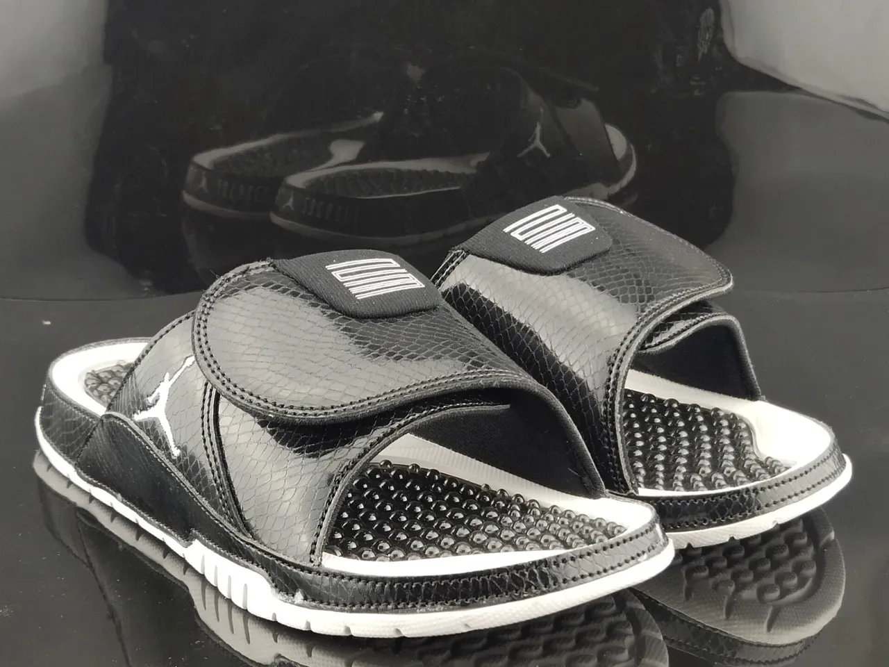 Air Jordan Slide Noir Cuir de Serpent Brillant Texturé Bretelle Sandale 3