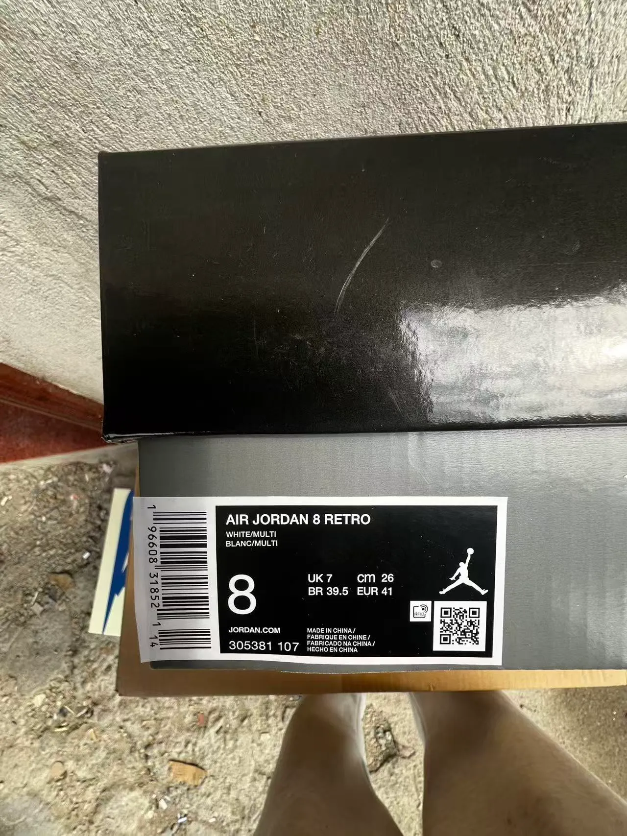 Tênis de basquete Air Jordan de cano alto com fecho de tira dupla branco e roxo 10