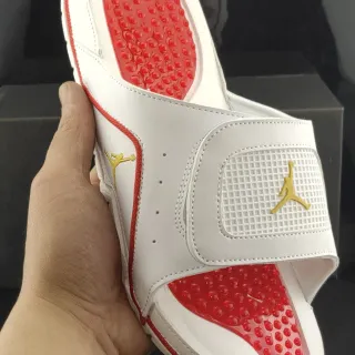 Air Jordan 白红皮革鞋面半透明凝胶鞋垫拖鞋