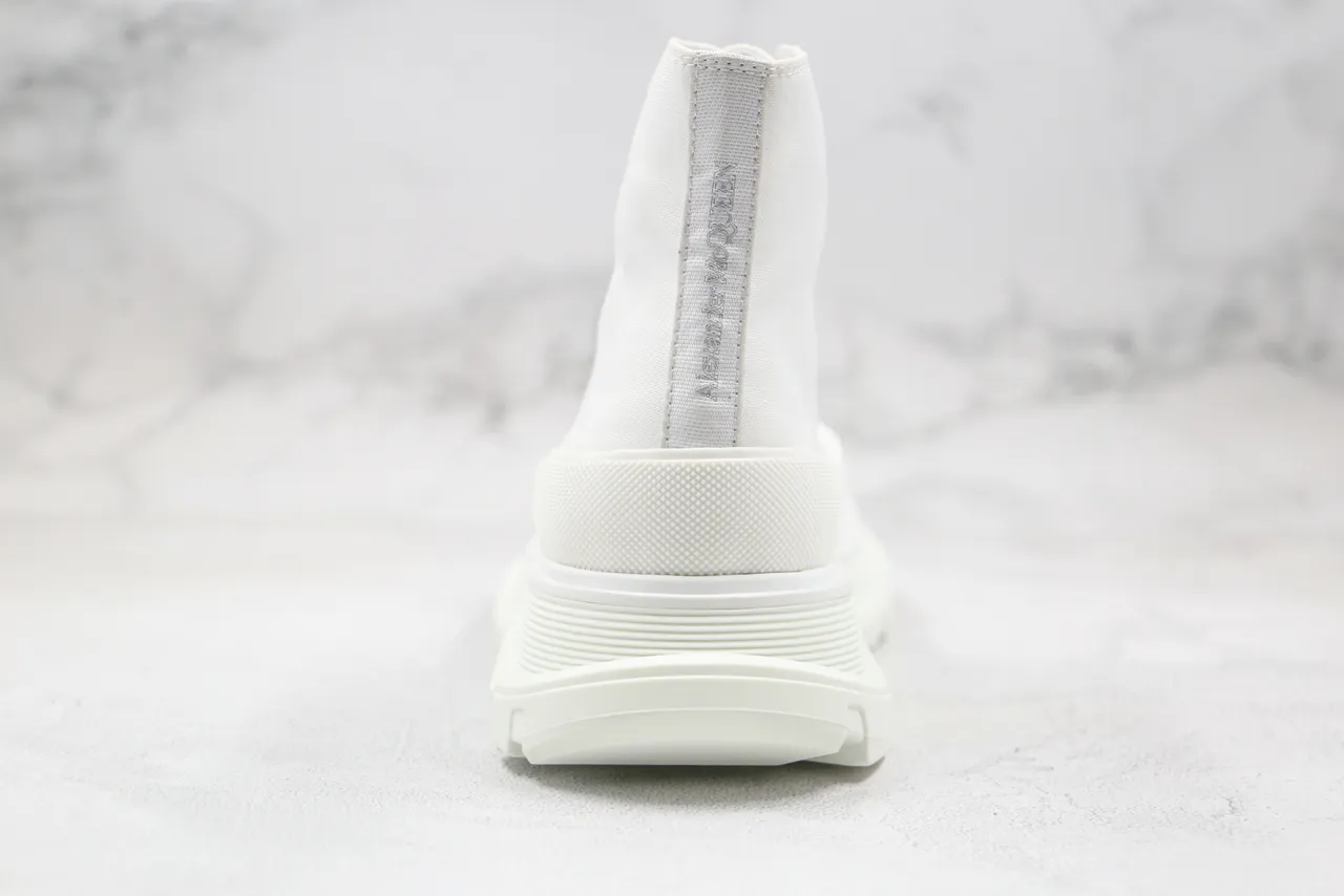 Alexander McQueen Tênis oversized branco de lona Botina Martin 3