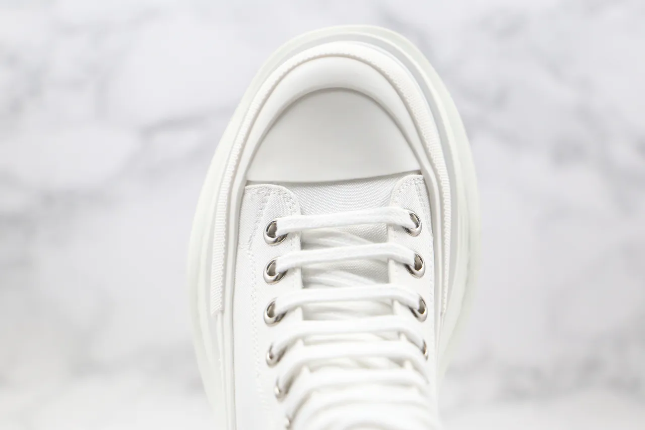 Alexander McQueen Tênis oversized branco de lona Botina Martin 4