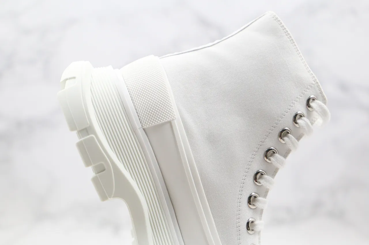 Alexander McQueen Tênis oversized branco de lona Botina Martin 6