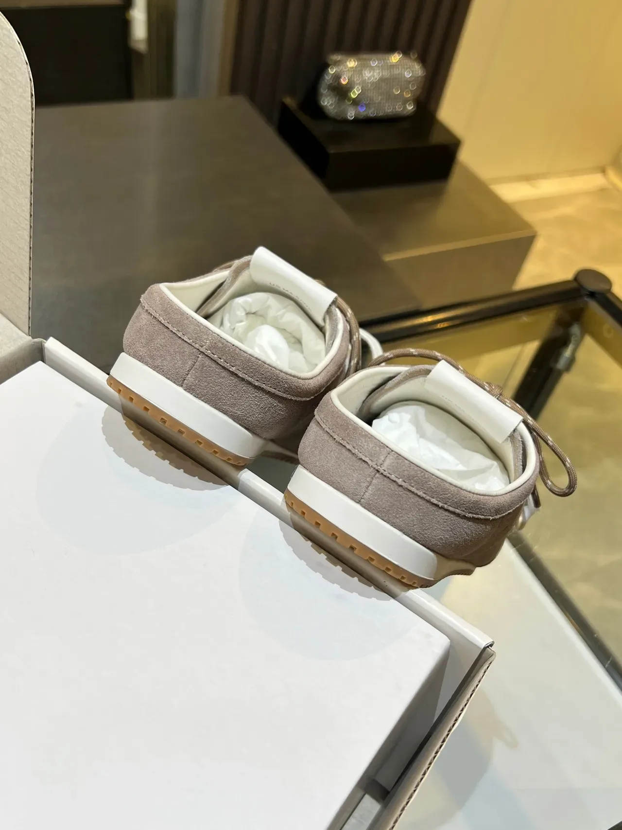 Alo Beige Branco Camurça Superior Cadarços Dual-Tone Tênis Lifestyle 5